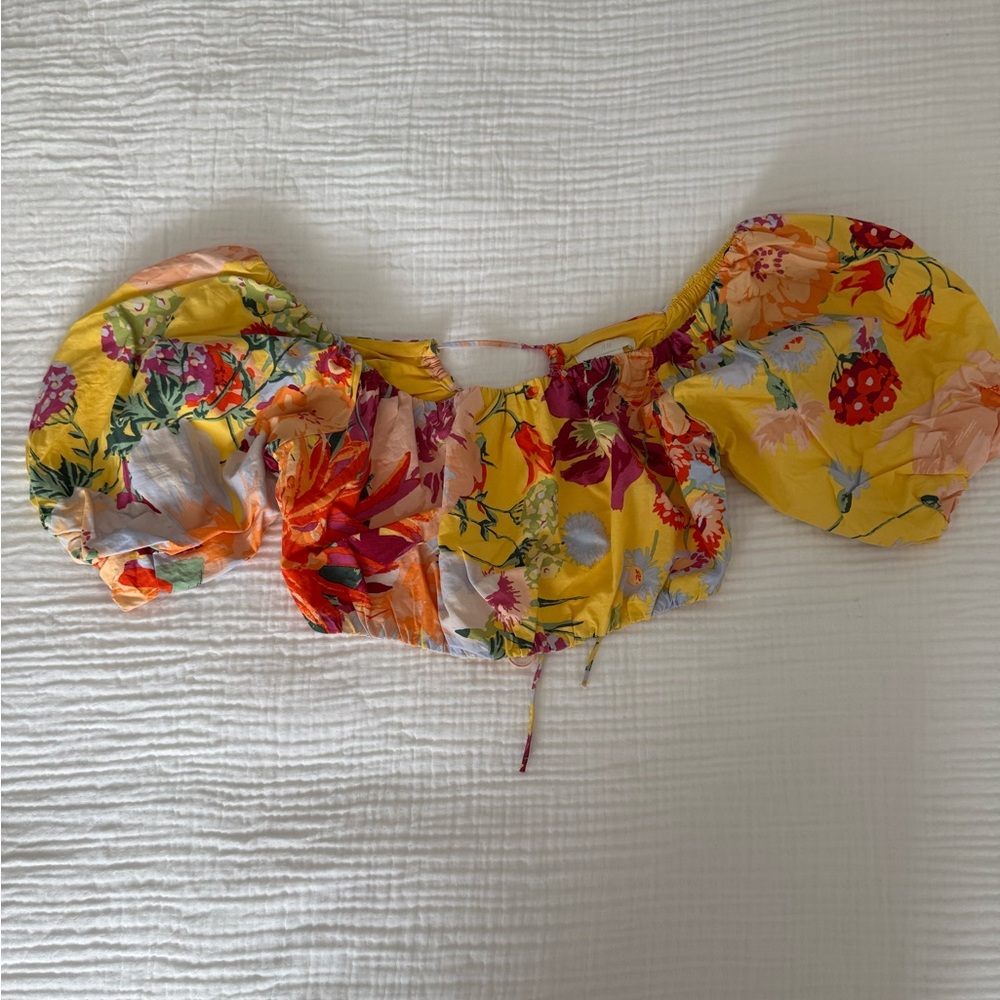 H&M - Yellow floral crop top